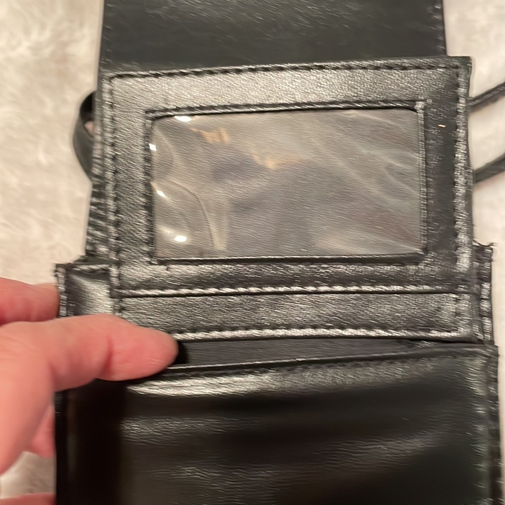 Black vegan leather cross body bag - Picture 10 of 16